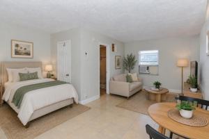 featured image of 605 N Federal Hwy #8