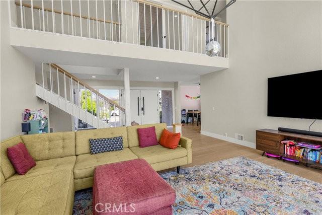 11172 Hunting Horn Dr - Photo 3 of 8