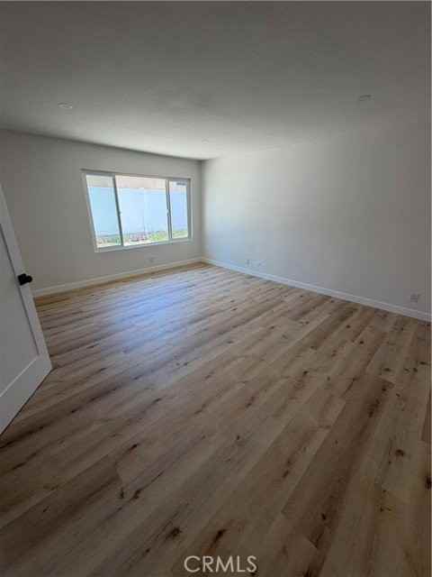 17242 Chicago Ave - Photo 3 of 8