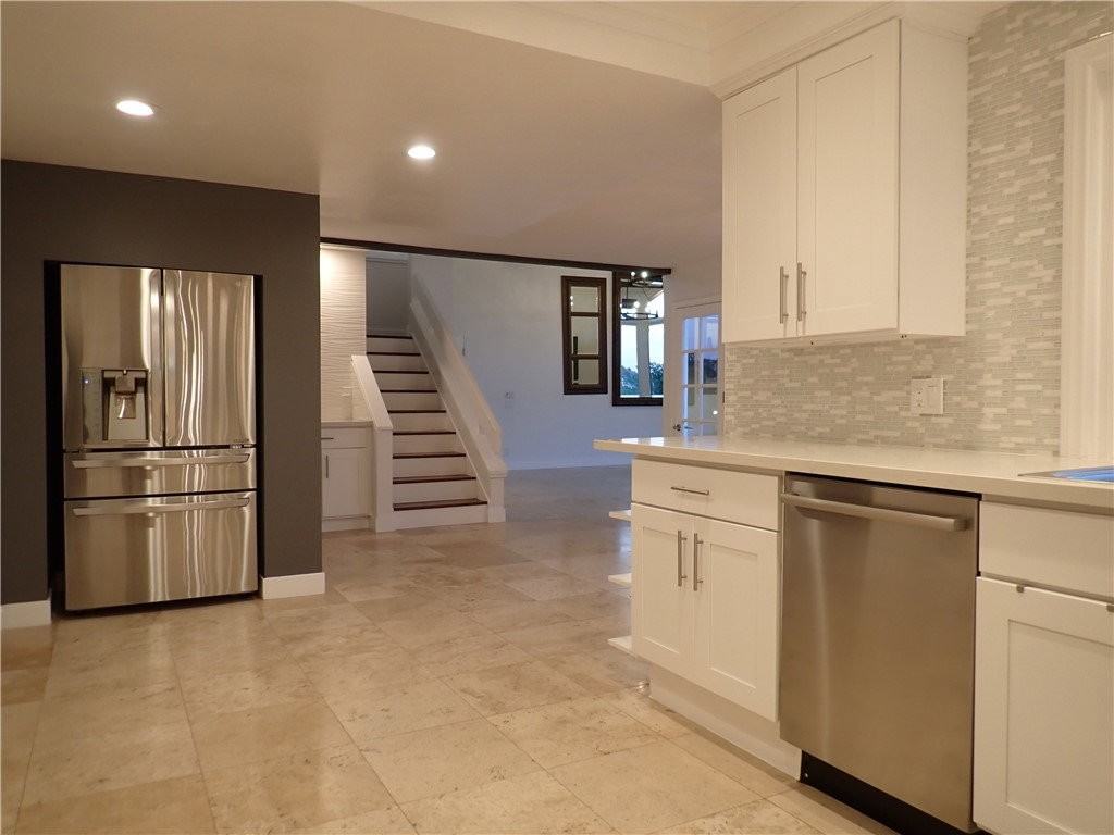 25962 Portafino Dr - Photo 2 of 8