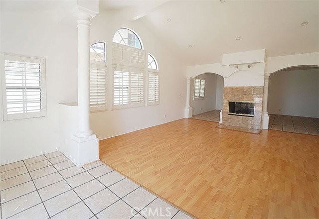 14925 Laurelgrove Cir - Photo 4 of 8