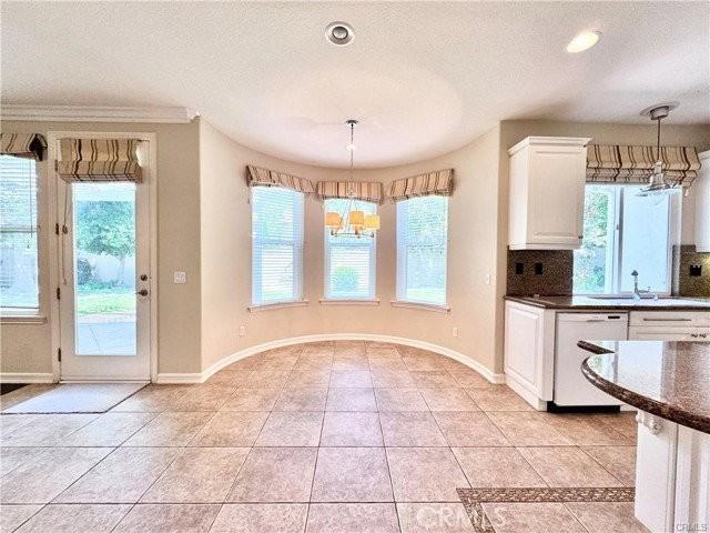 17 Pamela Way - Photo 4 of 6