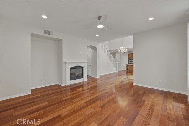 65 Wonderland - Photo 3 of 8