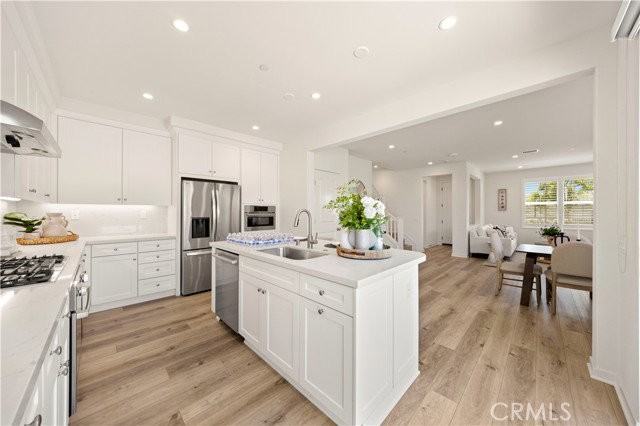 222 Ashby - Photo 3 of 8