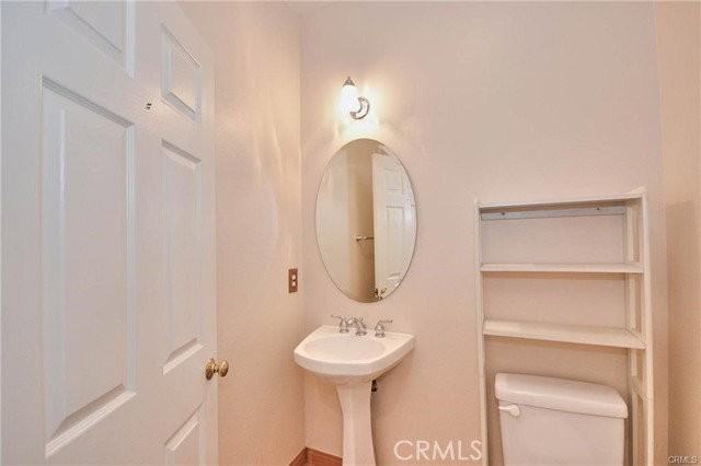 22 Crescent City - Photo 3 of 8