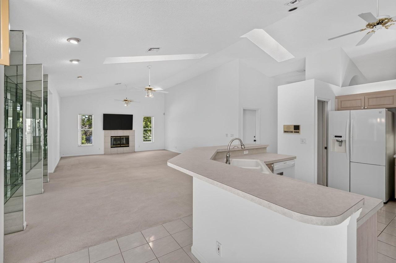12168 Sandy Run - Photo 7 of 50