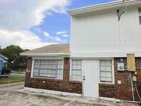 814 Poplar Dr #B - Photo 1 of 1