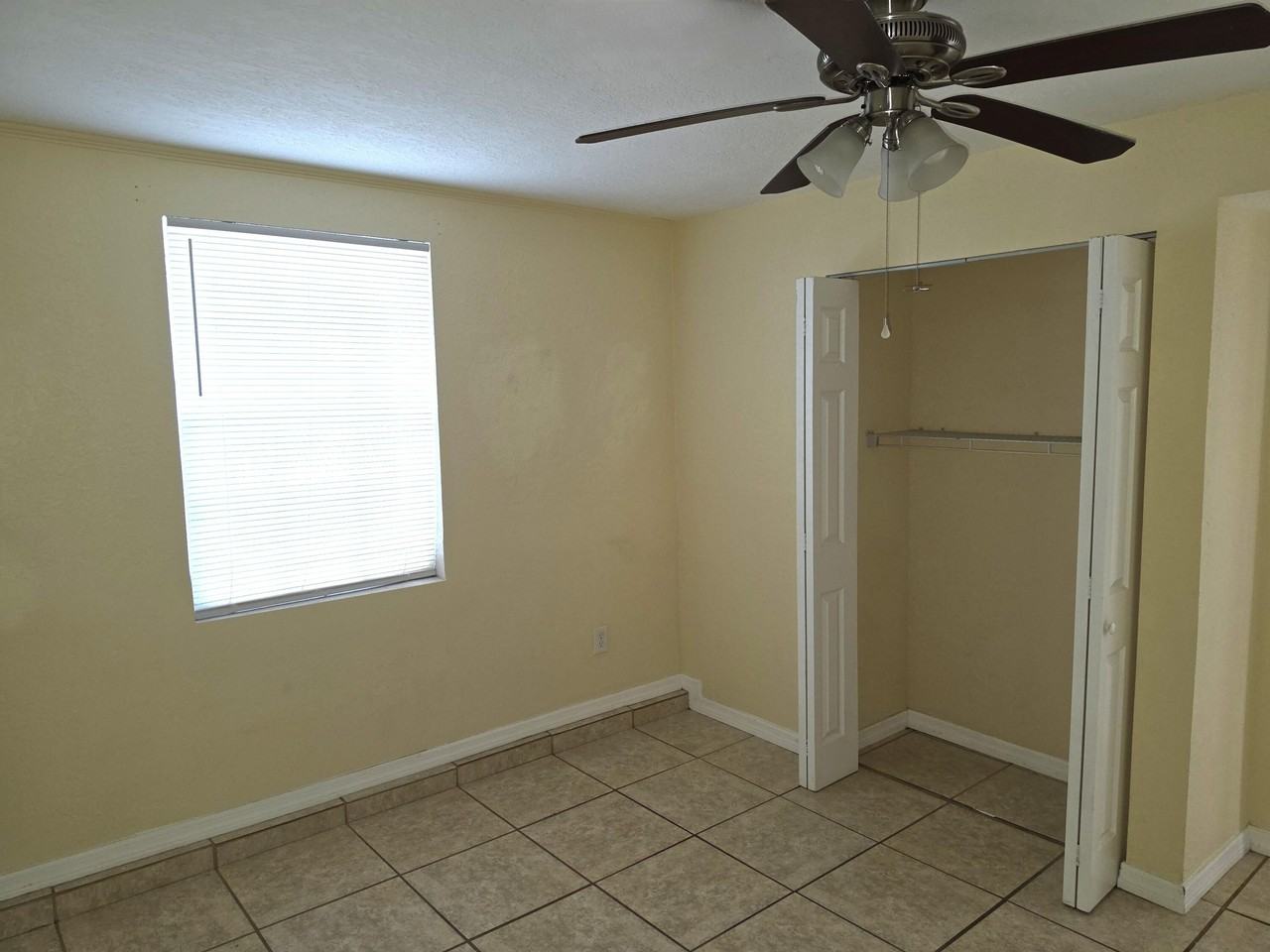 814 Poplar Dr #B - Photo 6 of 14