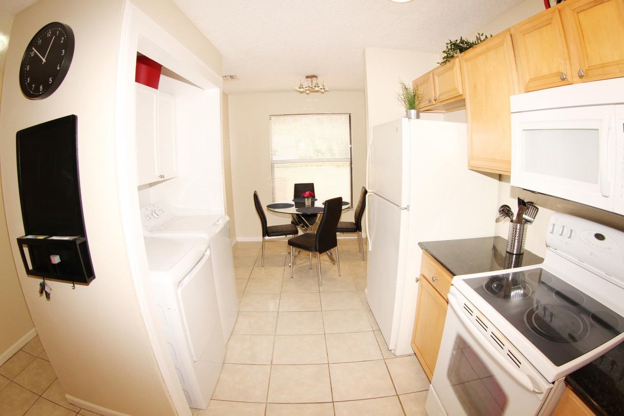 1308 White Pine Dr - Photo 4 of 18