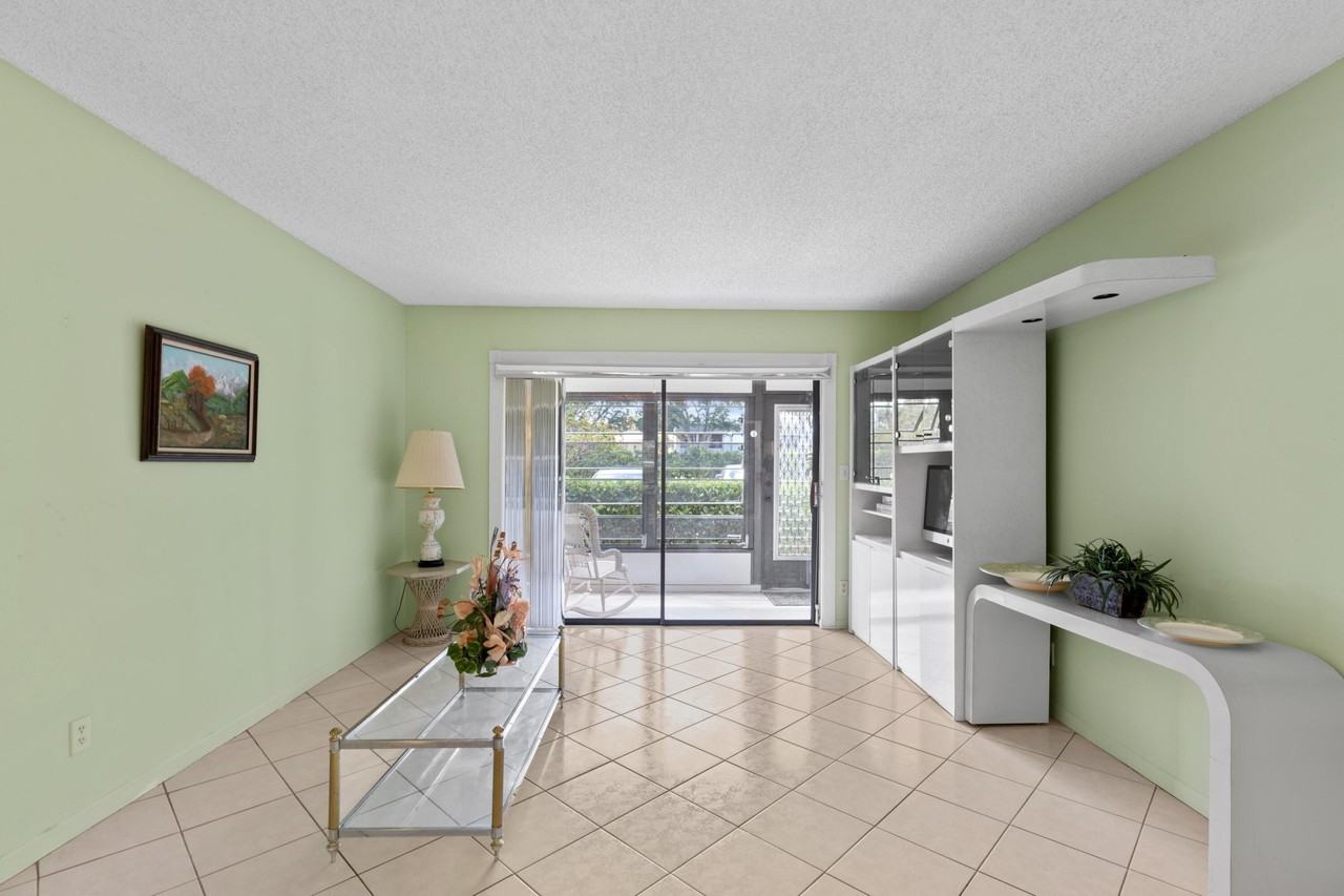 15450 Pembridge Ave #164 - Photo 4 of 27
