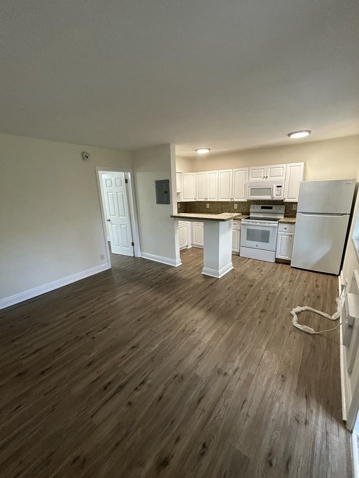 921 Ne 17th Ave #4