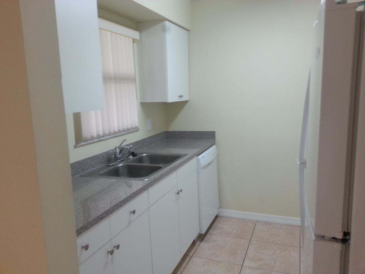 3203 Poolside Dr - Photo 3 of 20