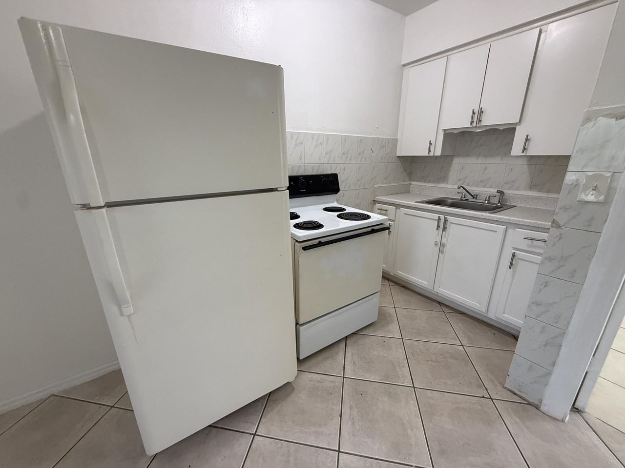 6014 Fillmore St #4E - Photo 2 of 11