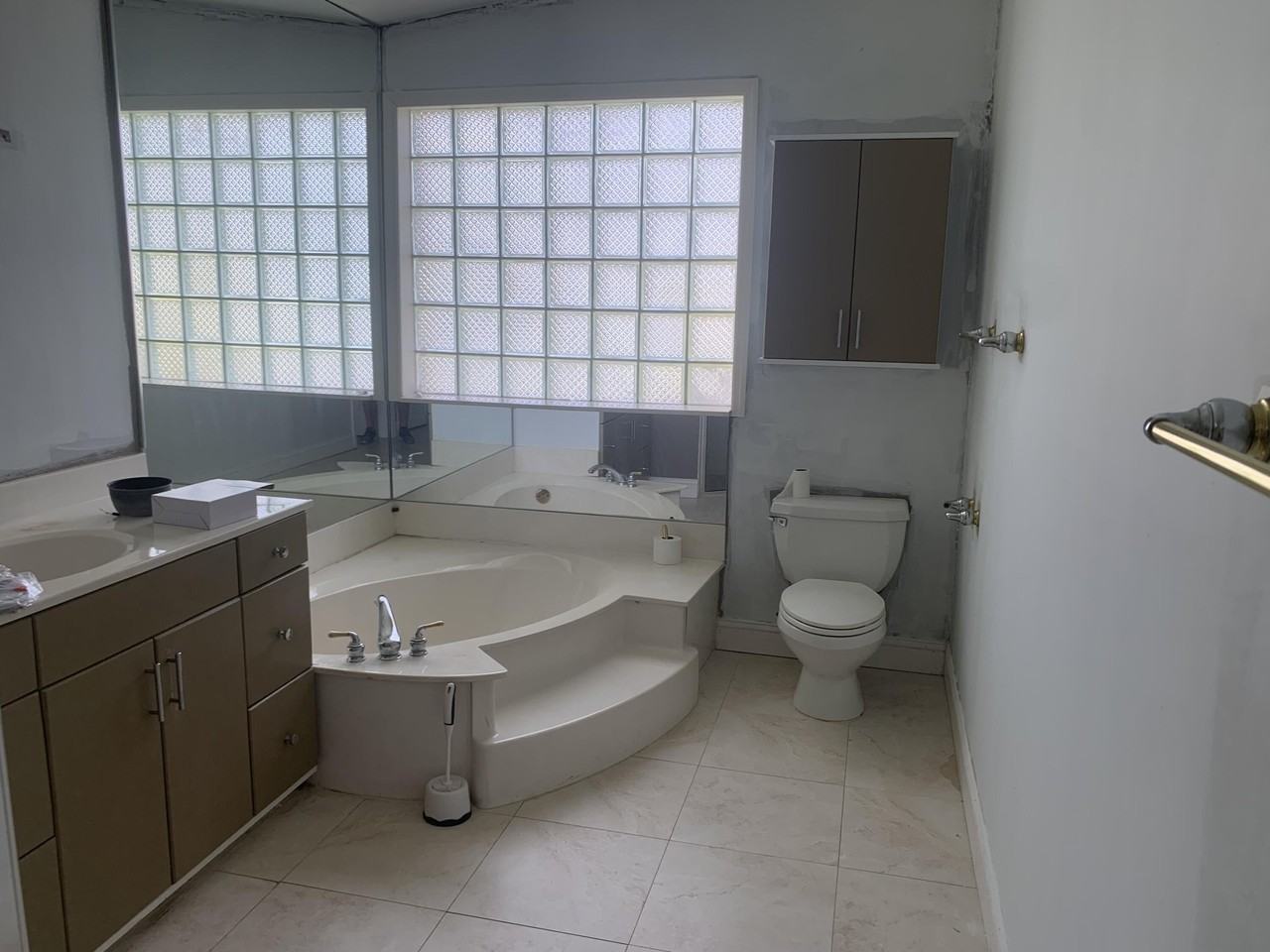 11585 N Quayside Dr - Photo 4 of 8