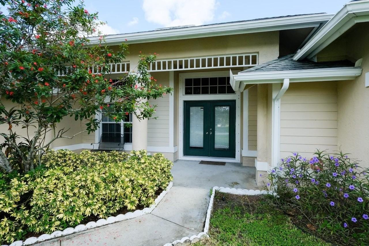 1814 Wisteria St - Photo 5 of 41