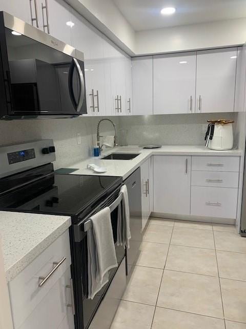 2850 N Palm Aire Dr #206
