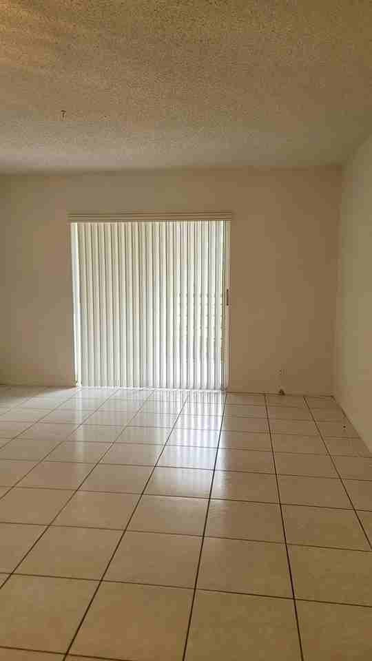 4394 Nw 9th Ave #20-3G - Photo 5 of 17
