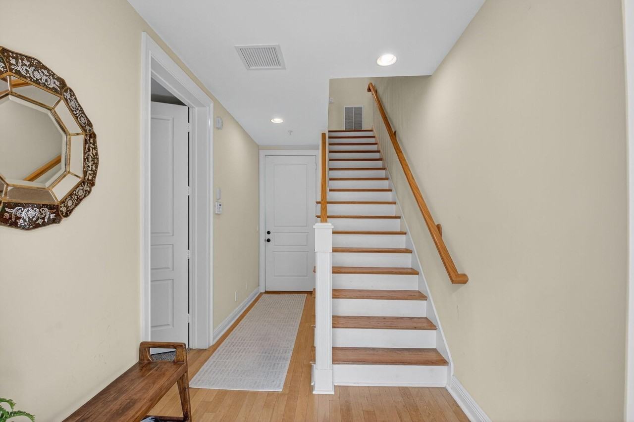 1054 E Heritage Club Cir - Photo 5 of 50