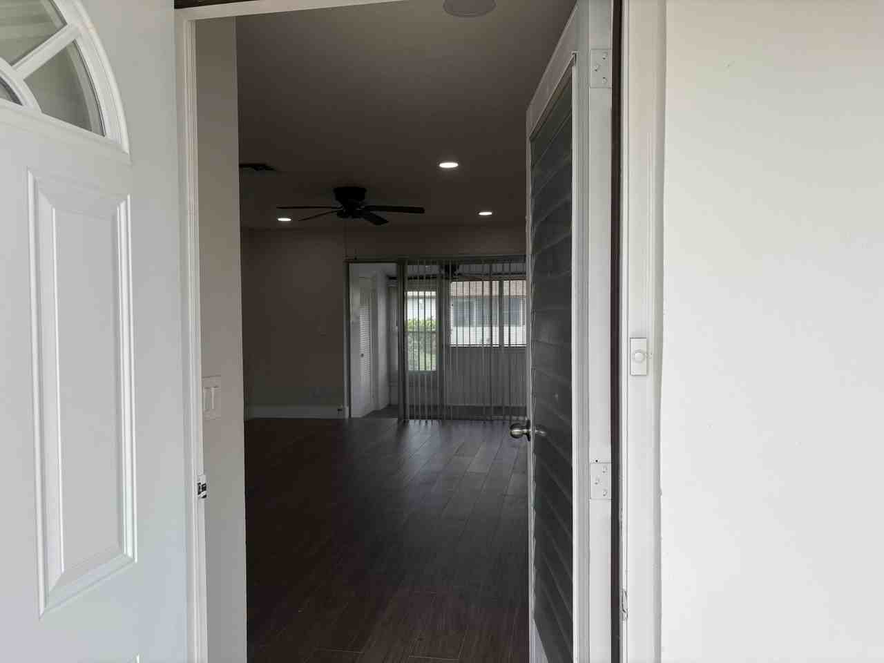 2930 Crosley Dr E #J - Photo 3 of 14