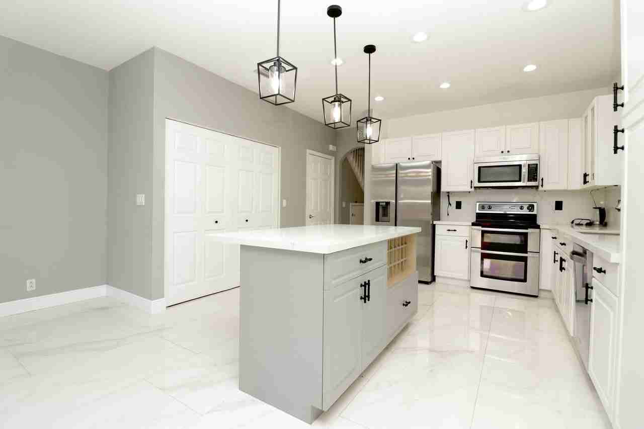 2952 Nw 33rd Ln - Photo 3 of 15