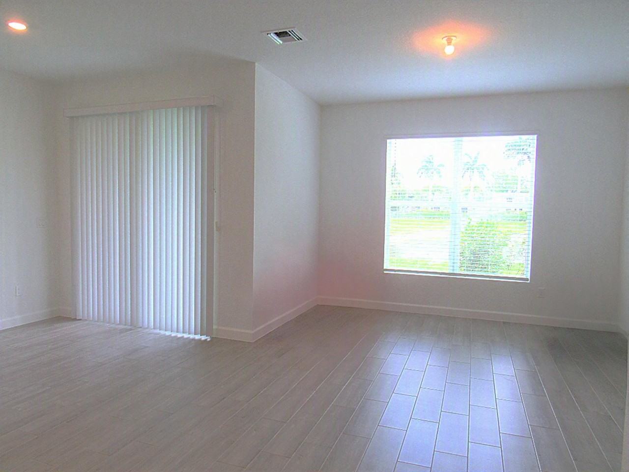4332 Pond Lily Ln - Photo 7 of 37