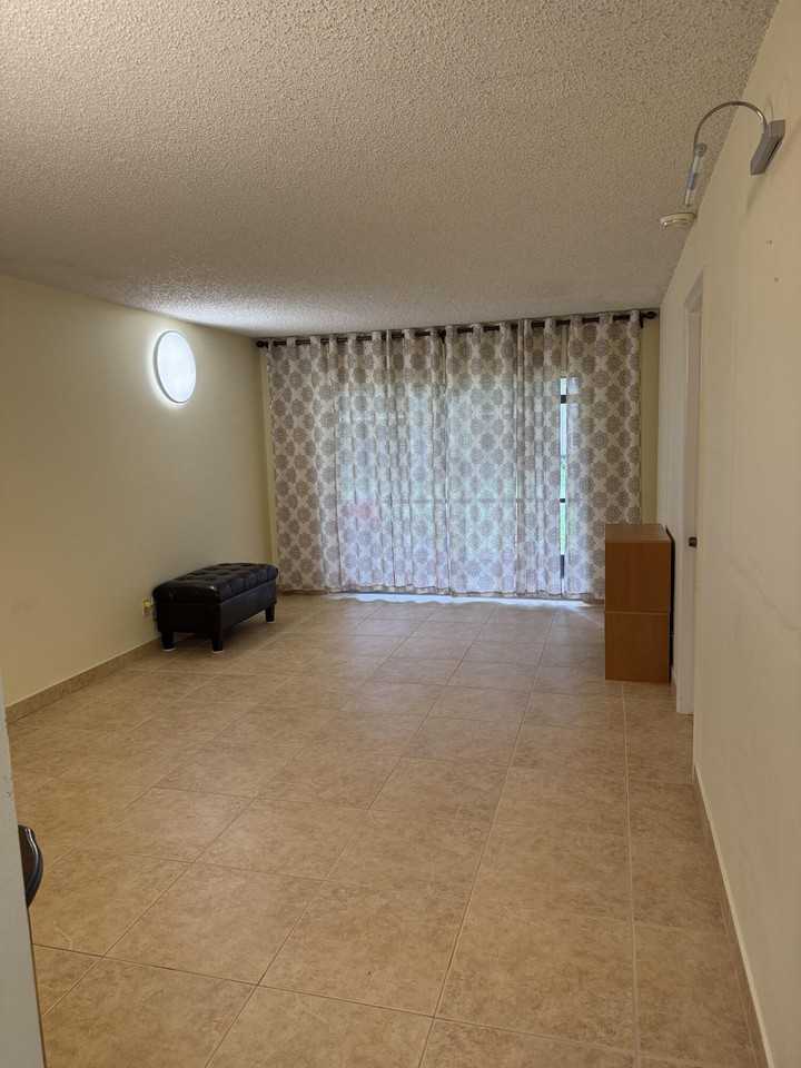 4272 Nw 89th Ave #103 - Photo 2 of 20
