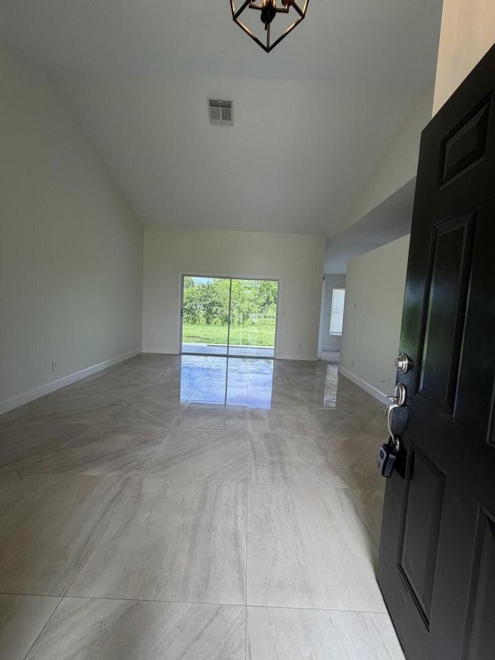 2619 Sw Fair Isle Rd - Photo 7 of 37