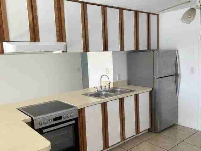 400 Northlake Ct #204 - Photo 4 of 18