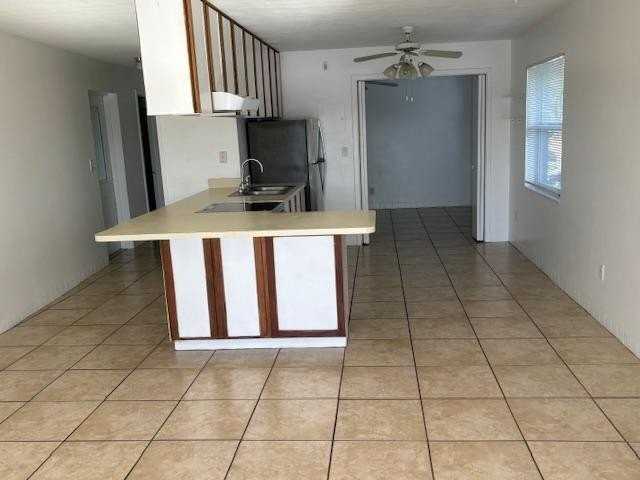 400 Northlake Ct #204 - Photo 5 of 18