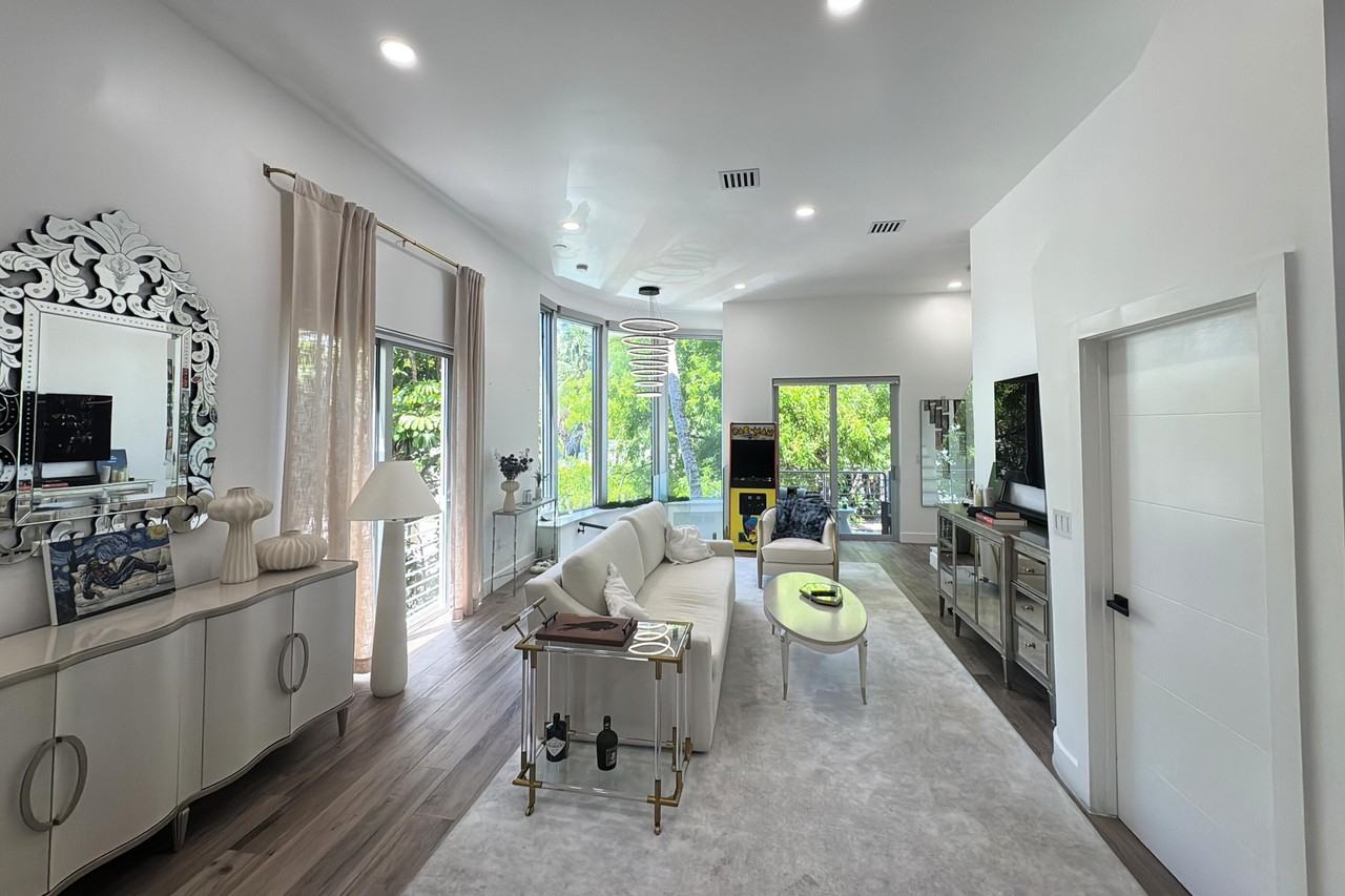 361 Jefferson Ave - Photo 7 of 25