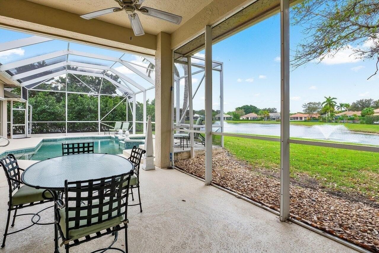 3 Bermuda Lake Dr - Photo 5 of 50