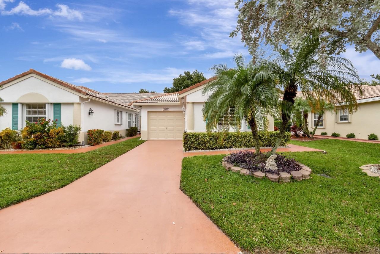 6129 Heliconia Rd - Photo 2 of 33
