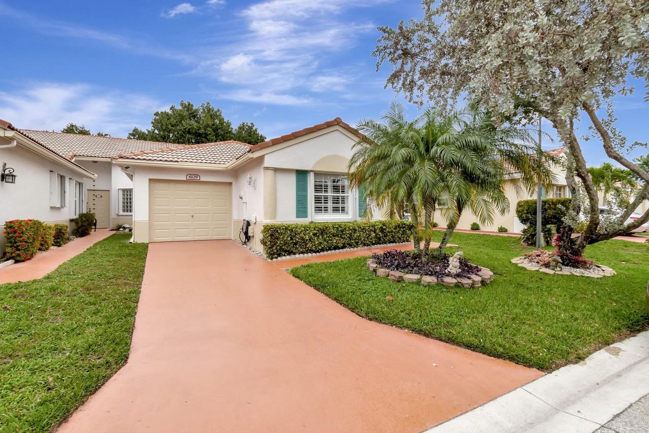 6129 Heliconia Rd - Photo 3 of 33