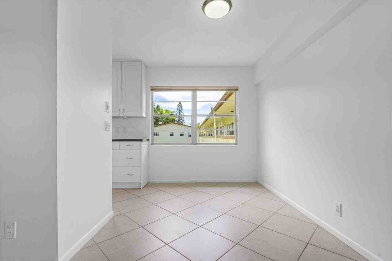 74 Mansfield B - Photo 5 of 32