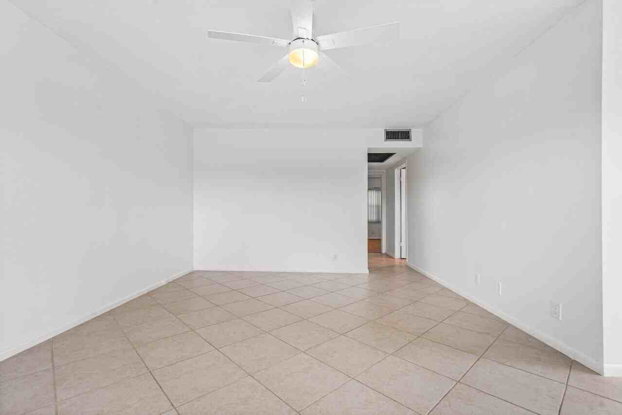 74 Mansfield B - Photo 7 of 32