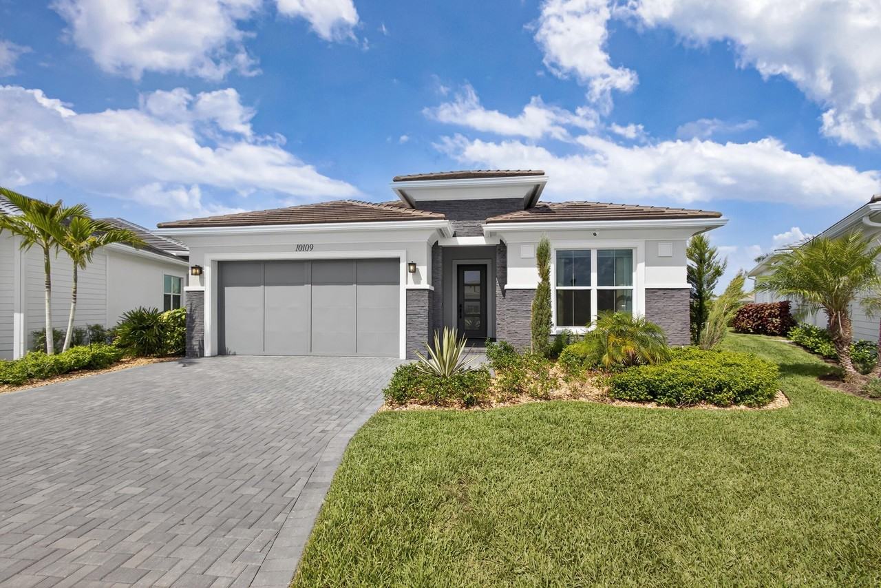 10109 Driftwood Way - Photo 3 of 43