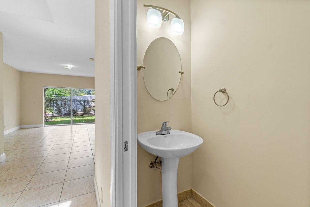 809 Talia Cir #809 - Photo 3 of 18
