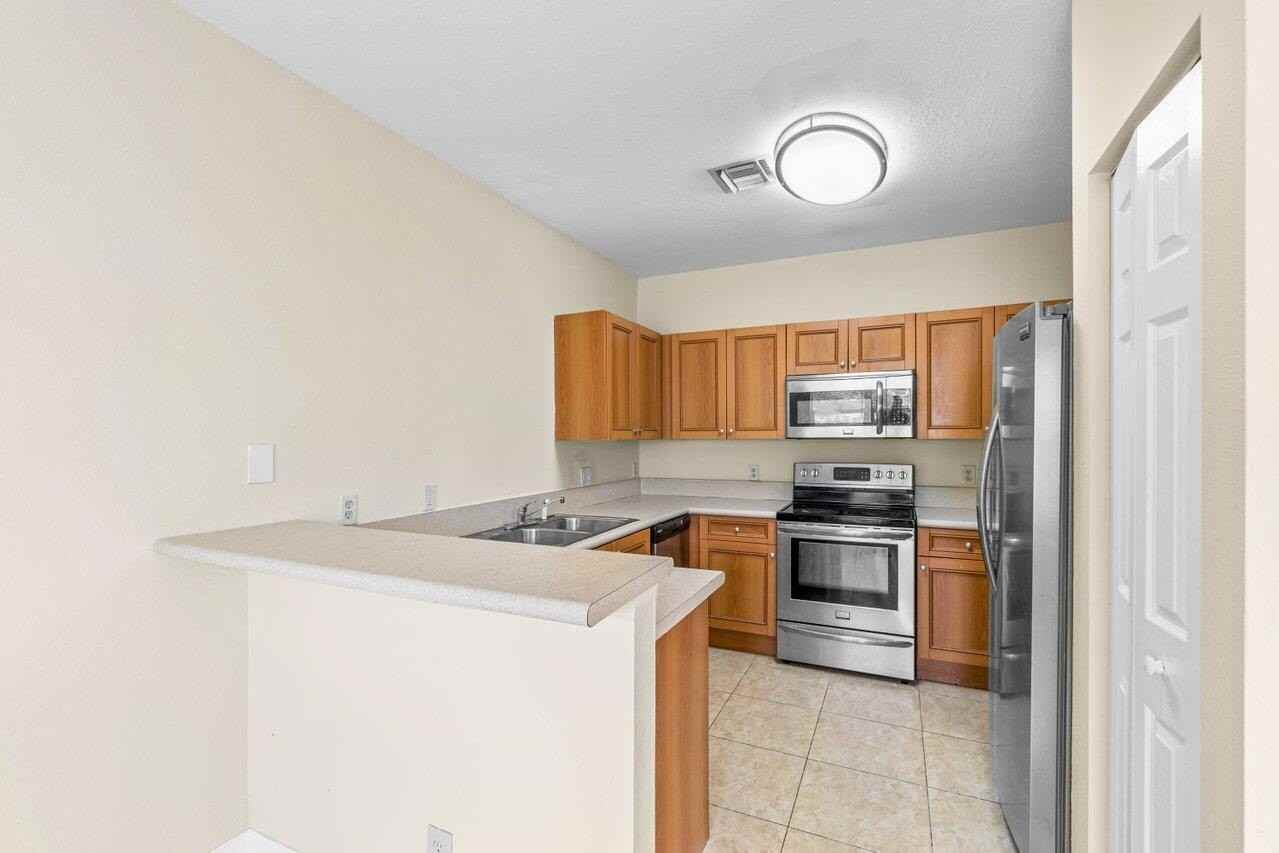 809 Talia Cir #809 - Photo 5 of 18