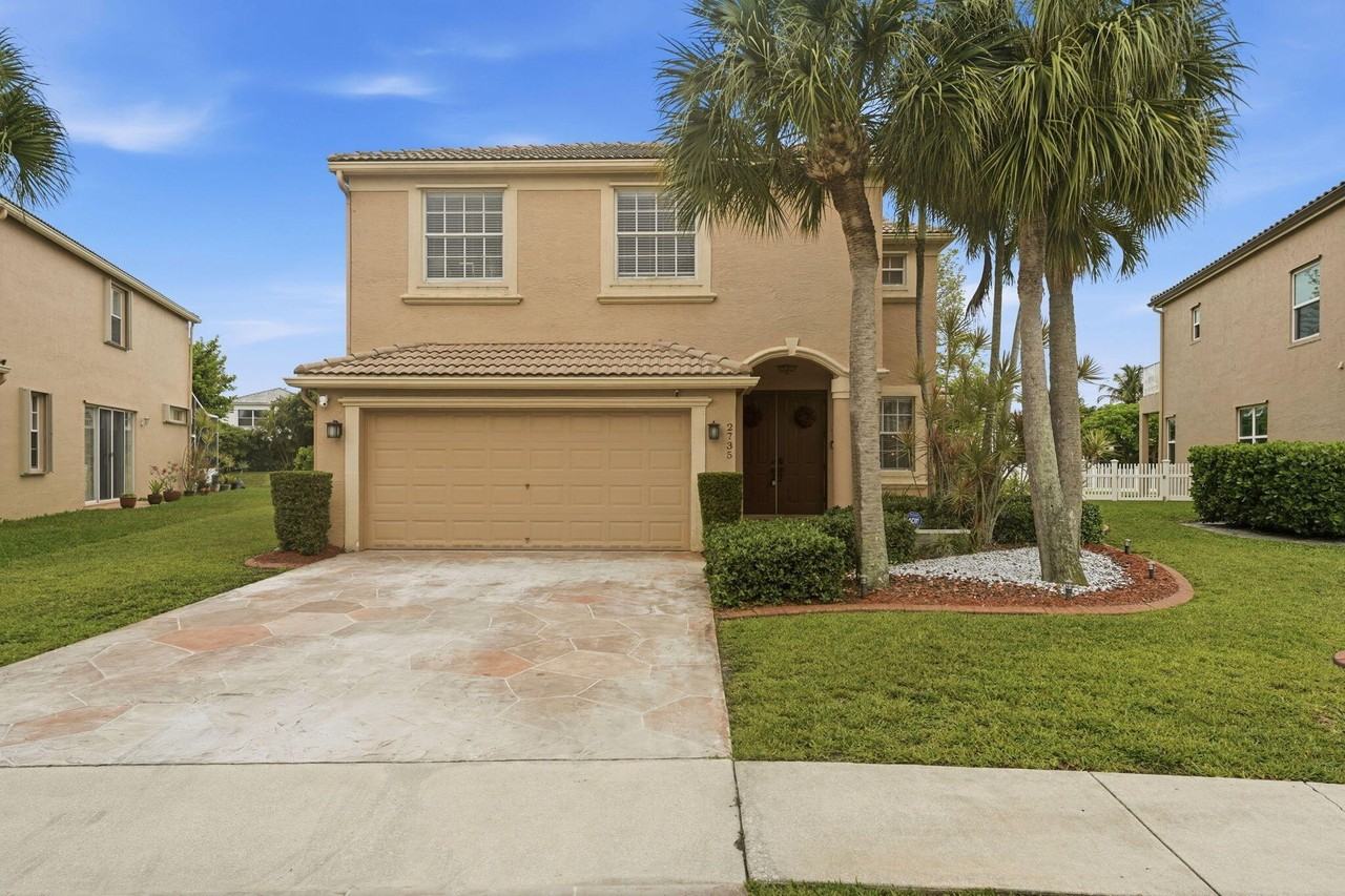 2753 Misty Oaks Cir - Photo 2 of 50