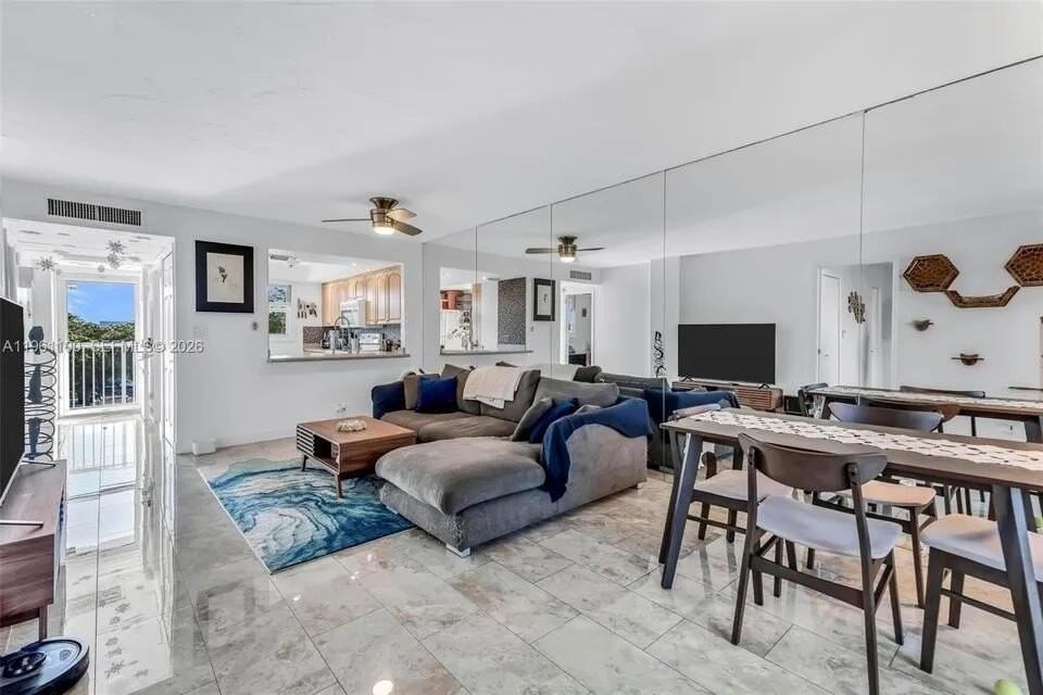 120 Royal Park Dr #4F - Photo 3 of 8