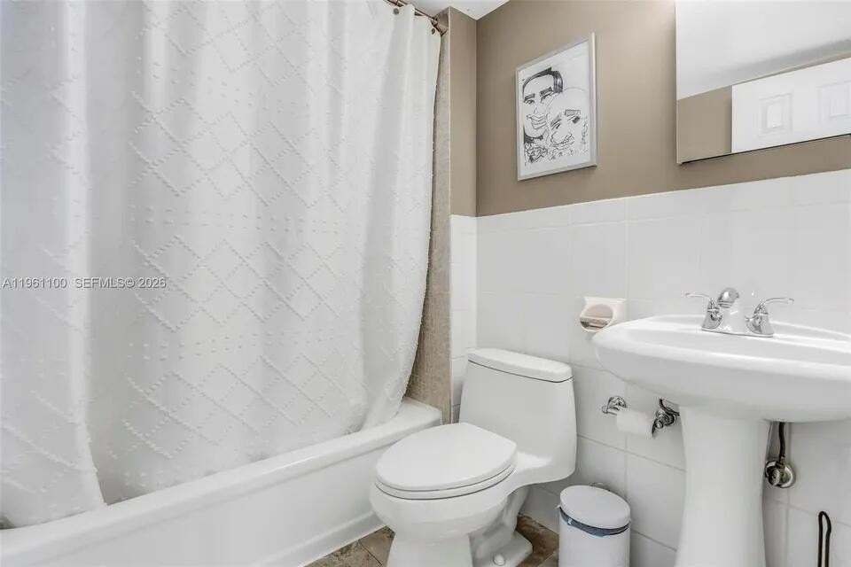 120 Royal Park Dr #4F - Photo 6 of 8