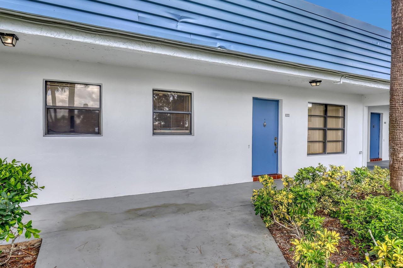 4575 Lucerne Lakes Blvd #103 - Photo 4 of 26