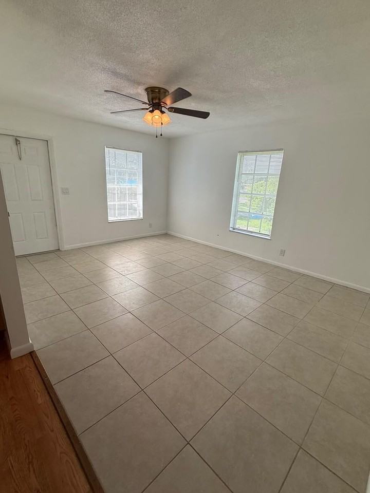 4951 Wedgewood Way #5 - Photo 7 of 29