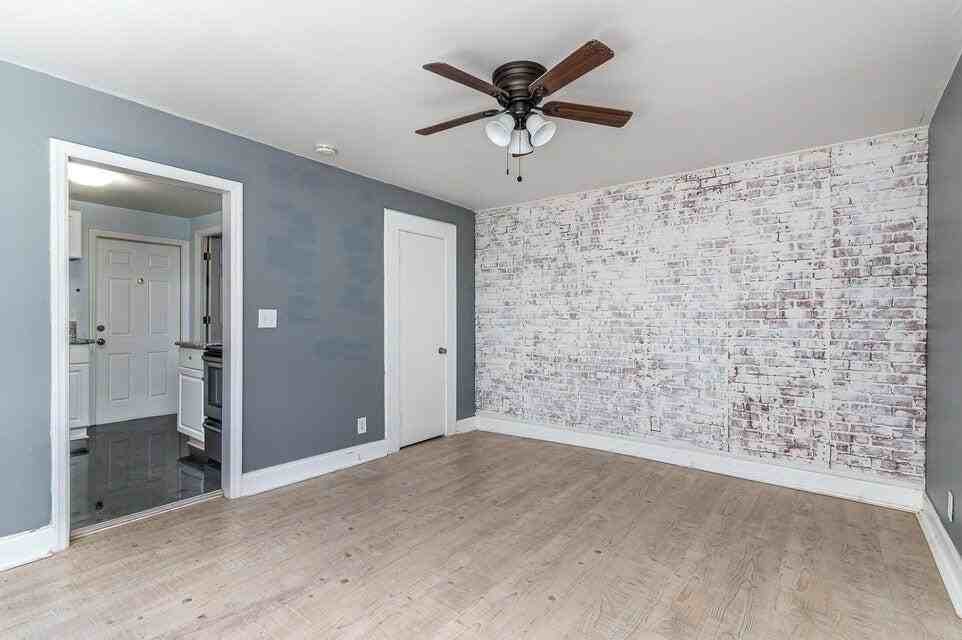 120 Ne 1st Ave #5 - Photo 4 of 10