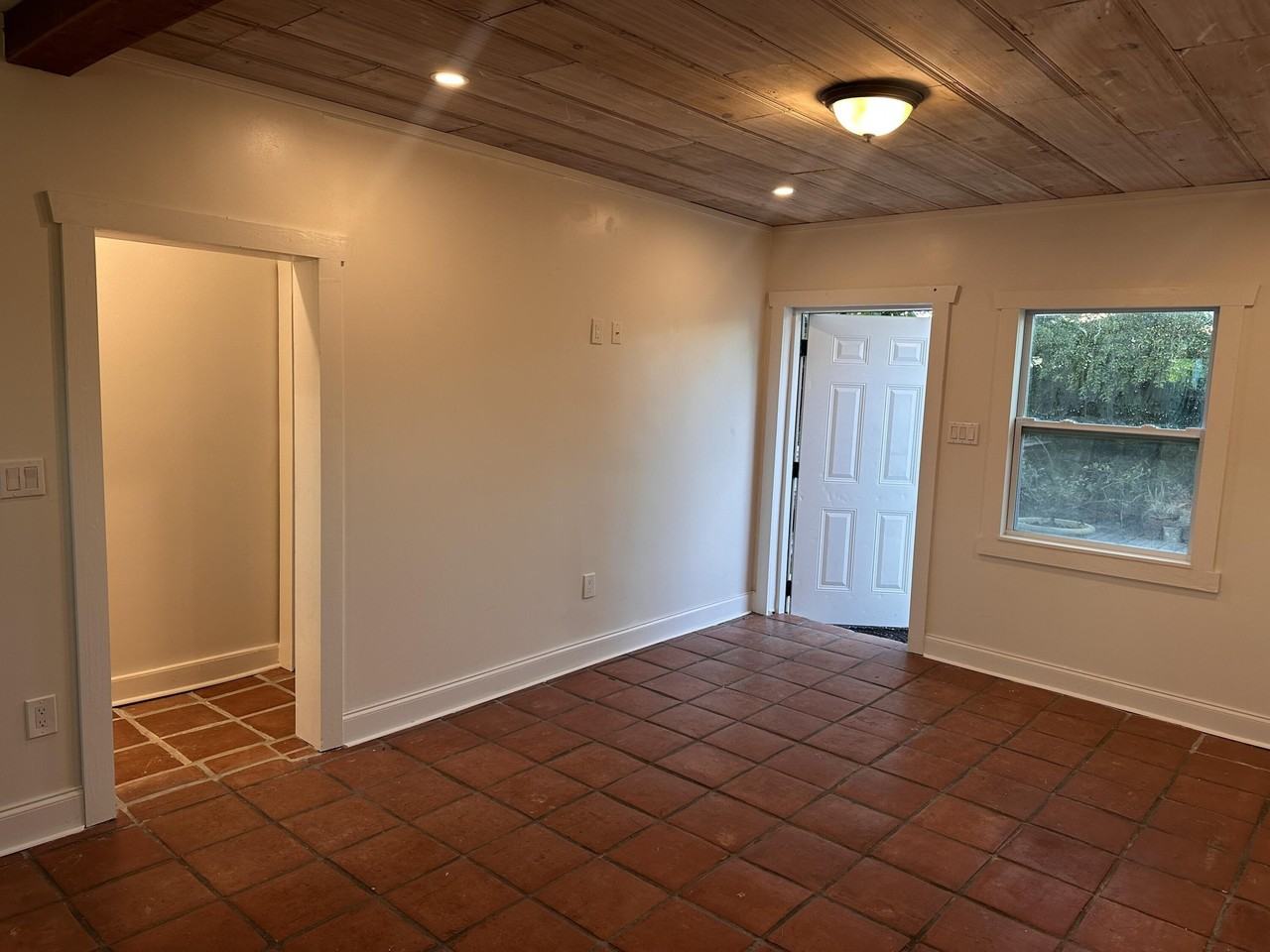 4707 Garden Ave - Photo 2 of 14