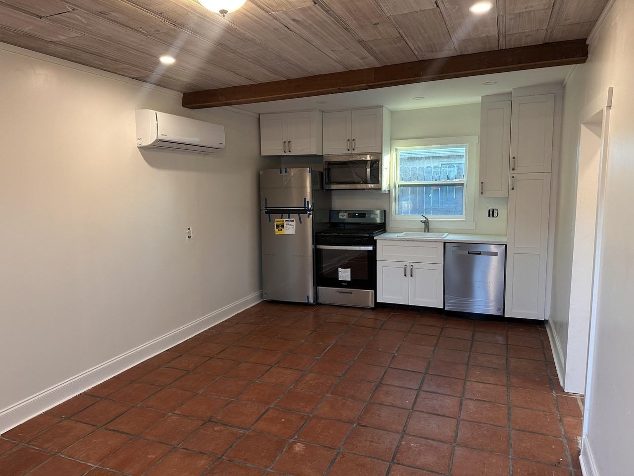 4707 Garden Ave - Photo 3 of 14