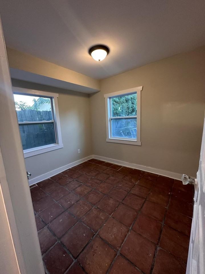 4707 Garden Ave - Photo 5 of 14