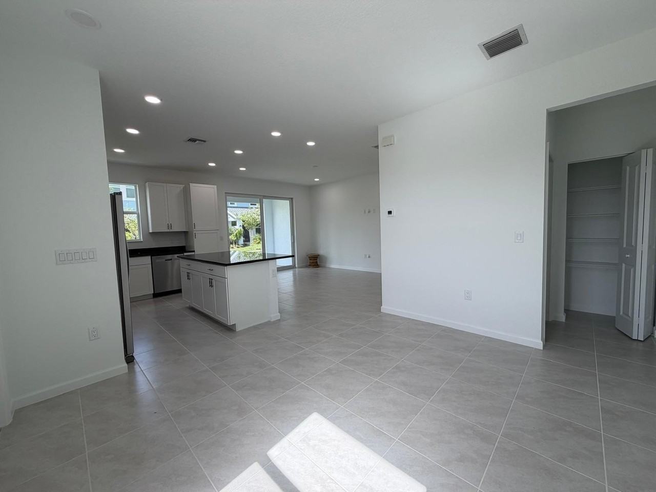 4402 S Longwood Lake Sq - Photo 4 of 50