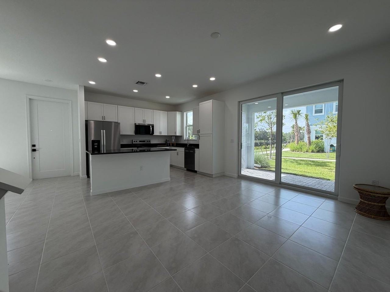 4402 S Longwood Lake Sq - Photo 7 of 50
