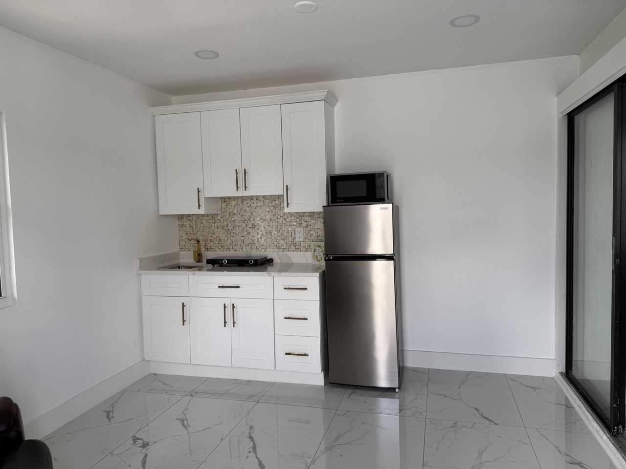 1689 Se Harp Ln - Photo 2 of 5